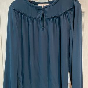 Women’s Loft pullover dress shirt. Size small.